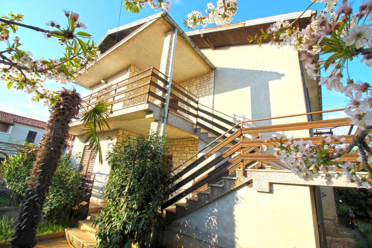 Umago Inn Ngoại thất bức ảnh